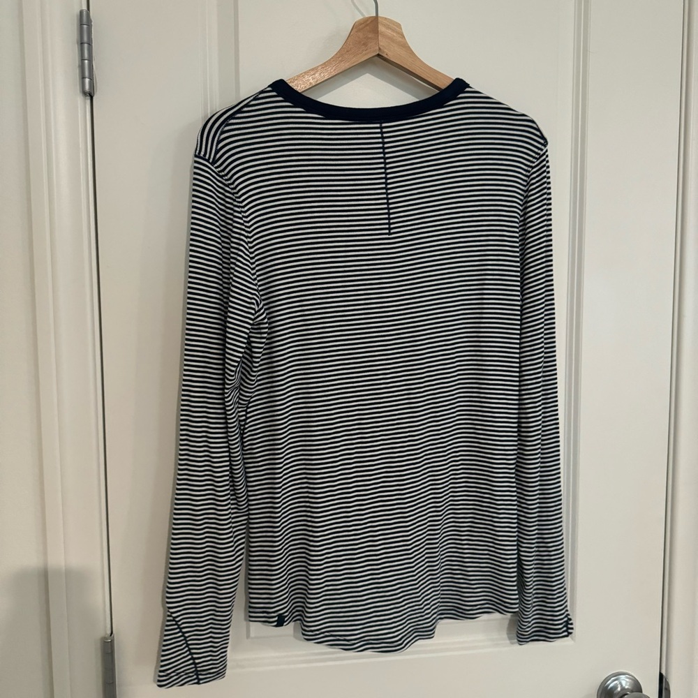 Lululemon Hold Tight Long Sleeve Shirt in Club Blue - Picture 4 of 4
